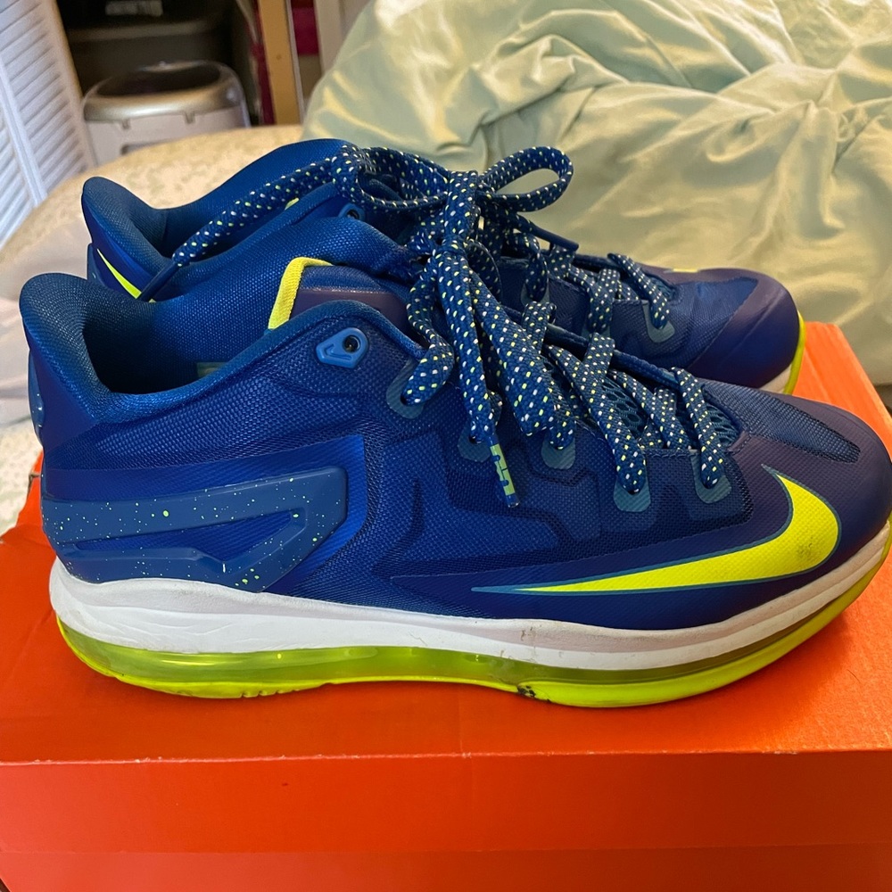 Lebron XI low GS